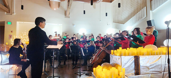 콜로라도 한인합창단이 지난 12월 3일 베다니 루터란 교회에서 크리스마스 연주회를 가졌다.