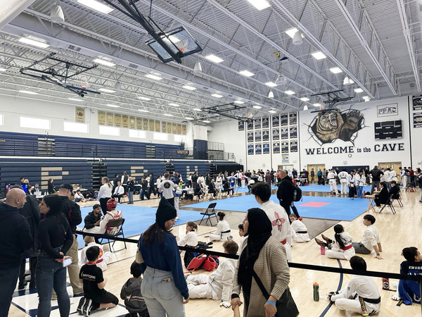 2025 USA TKD 콜로라도주 챔피언십이 지난 8일 오전 8시부터 오후 4시30분까지, 주내태권도 선수 3백여 명이 참가한 가운데 모뉴먼트 팔머 릿지 고등학교에서 개최되었다.