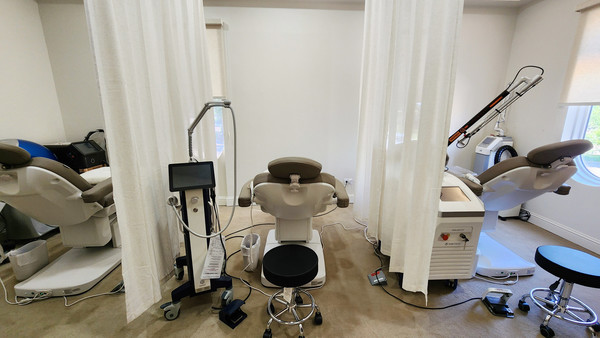 3대의 레이저 시술실.