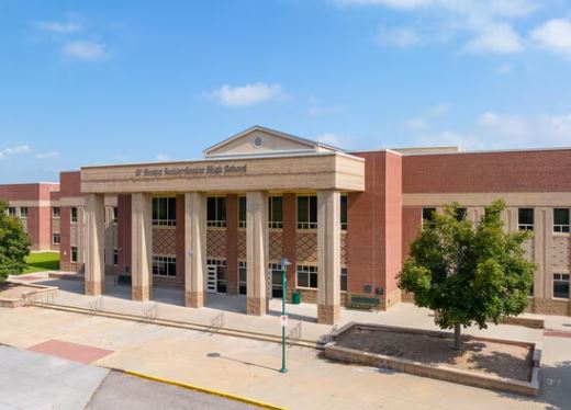 D’Evelyn Junior/Senior High School.