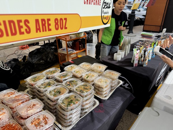 신토불이에서 준비한 한국 밑반찬들.